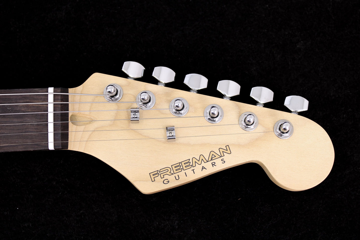 PACK GUITARRA ELECTRICA FREEMAN FULL ROCK RD