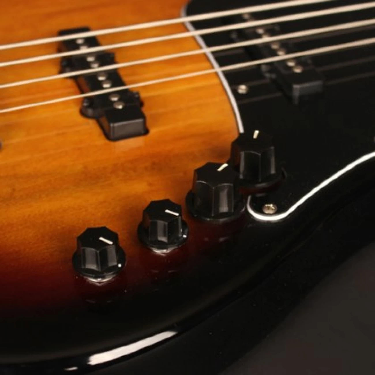 BAJO CORT GB34JJ 3TS